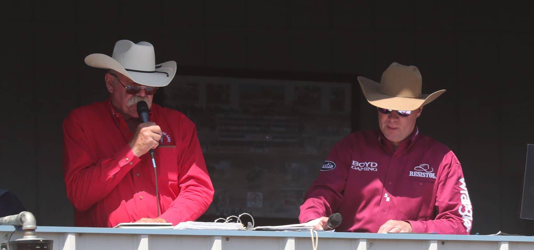 Mark Thompson and Wayne Brooks announcing